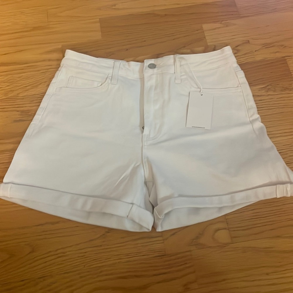 NWT Vervet Size L Shorts